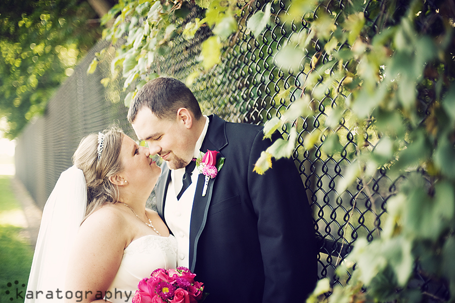 aurora wedding pictures phillips park
