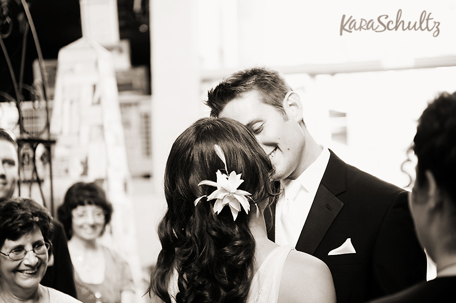 architectural artifacts wedding photos
